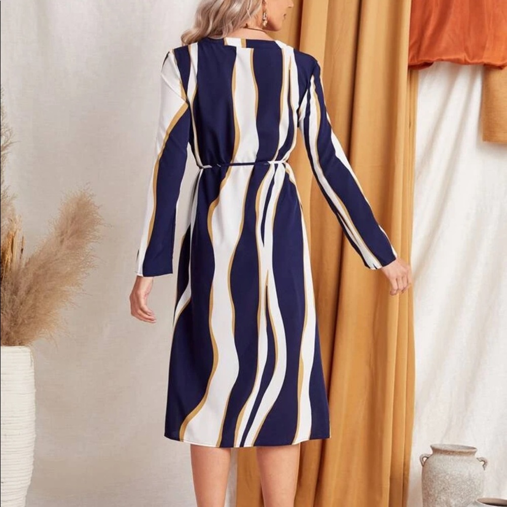 🆕 Emery Rose- Color Block Print Half Button Belted Dress - Picture 2 of 4